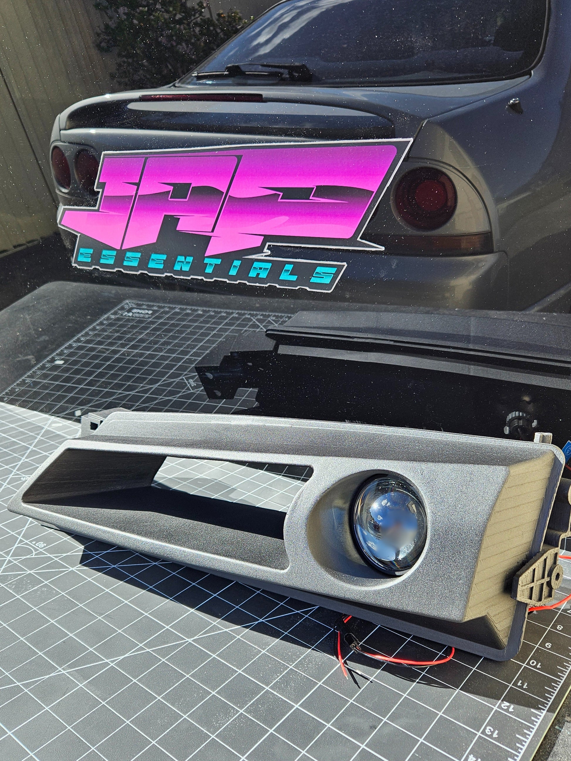 Ducted Headlight to suit a Nissan Silva S14 and 240sx Series 2 to increase air flow for racing and is a direct replacement of original OEM headlight. No Modifications needed. These include a 2.5 inch LED Projector.