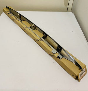 NEW GENUINE  LEXUS 03-09 GX470 REAR LICENSE LIGHT COVER CHROME 75132-60070