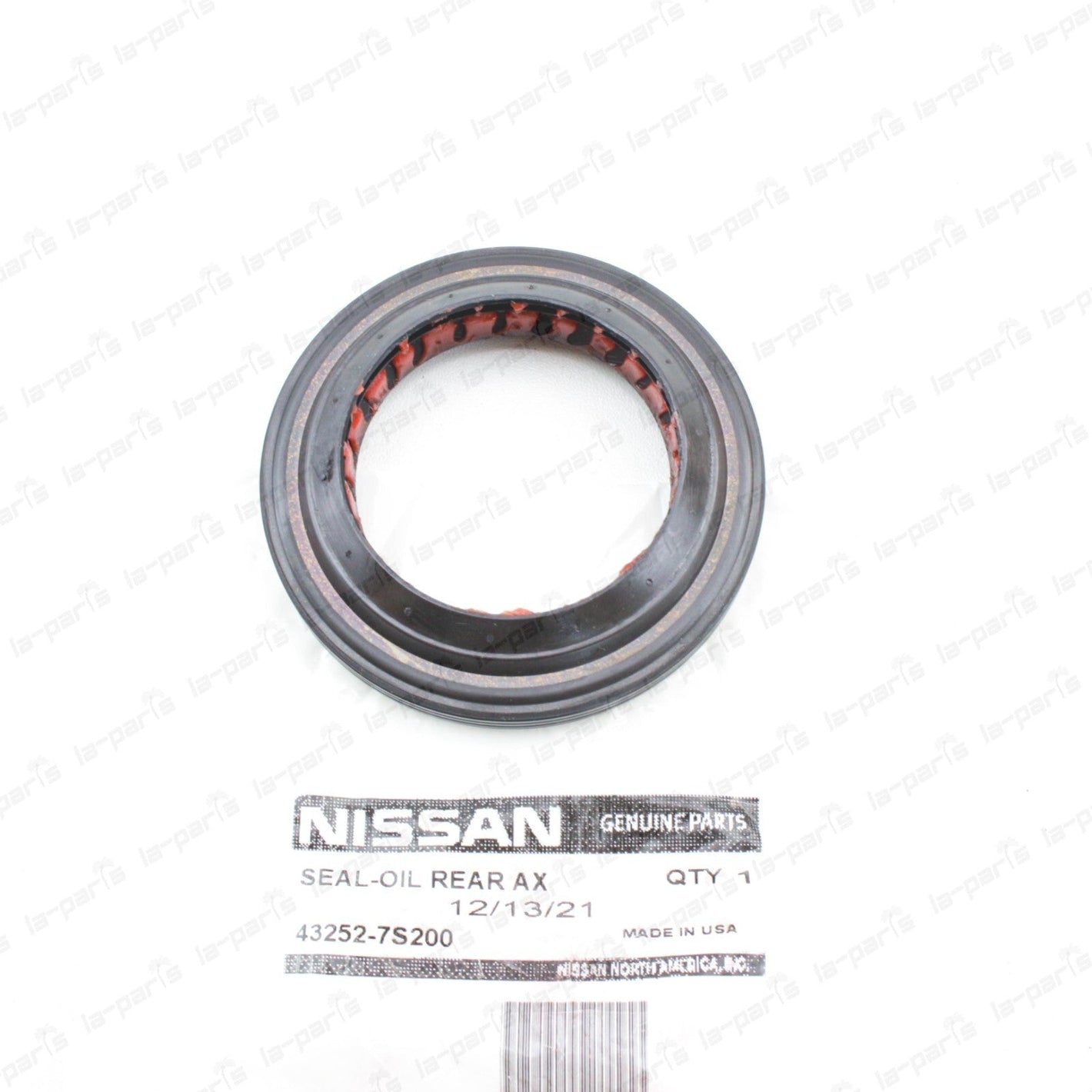 NEW GENUINE NISSAN 04-15 FRONTIER TITAN XTERRA REAR AXLE SHAFT SEAL 43252-7S200