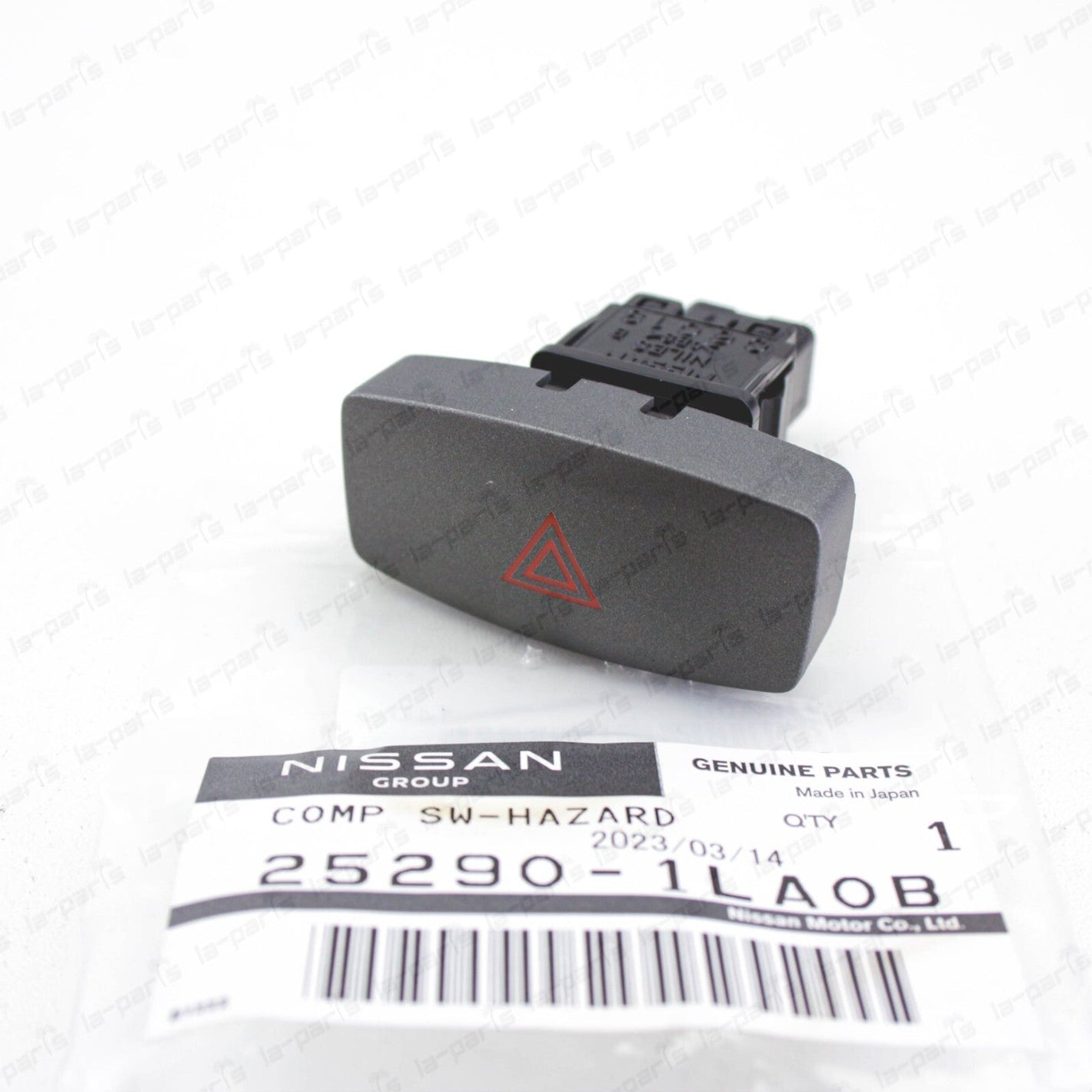 New Genuine OEM Nissan 17-20 Armada Hazard Switch Assy 25290-1LA0B