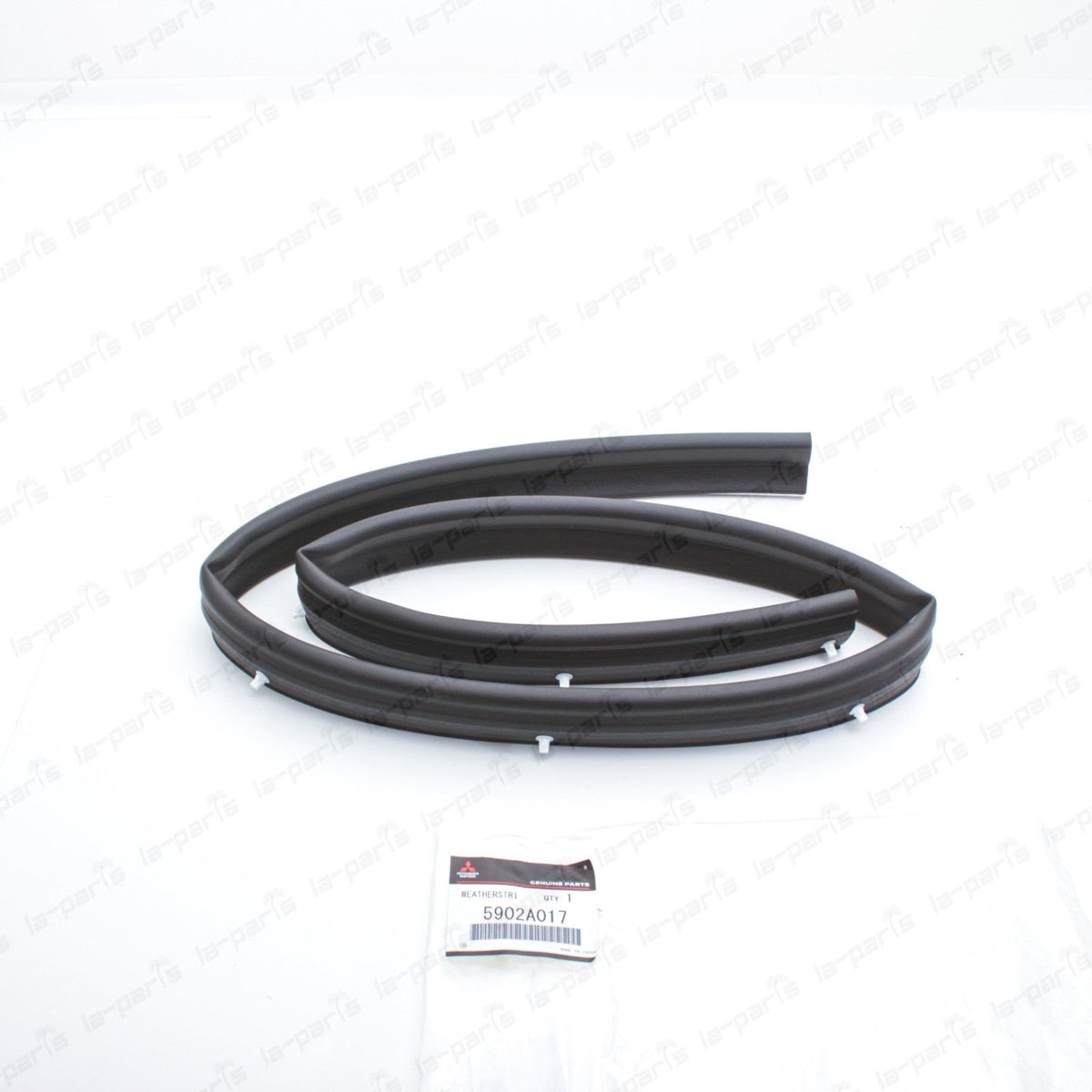 New Genuine OEM Mitsubishi Pajero Montero Front Hood Weatherstrip Seal 5902A017