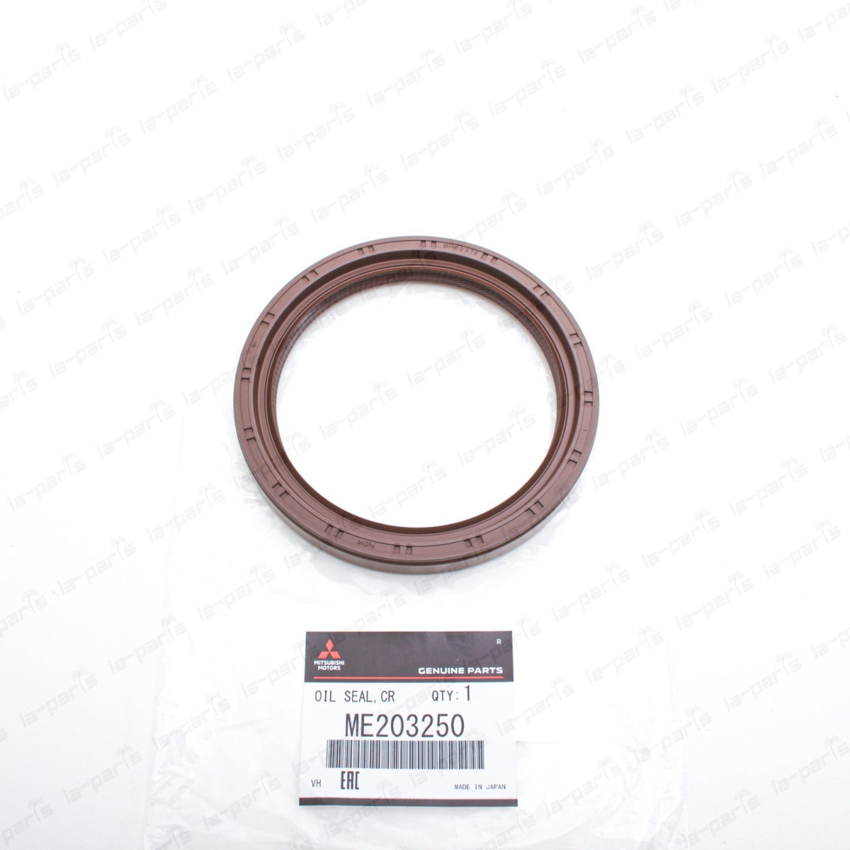 New Genuine OEM Mitsubishi Montero Pajero L200 Rear Crankshaft Oil Seal ME203250