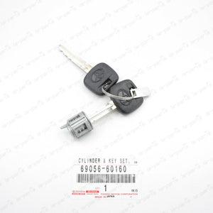 GENUINE TOYOTA 03-09 4RUNNER  02-06 CAMRY GLOVE BOX LOCK AND KEYS 69056-60160