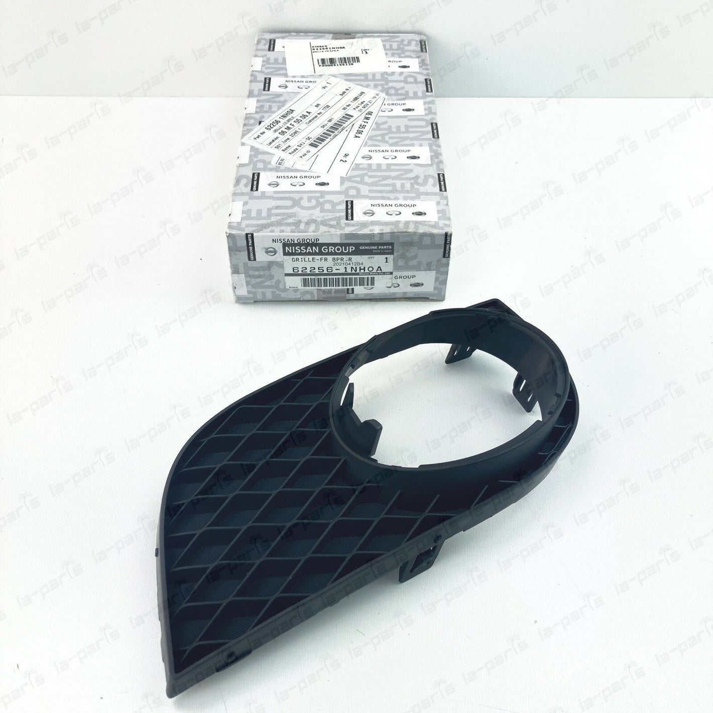 GENUINE INFINITI 10-13 G37 G25 SPORT FOG LAMP TRIM PANEL PASSENGER 62256-1NH0A
