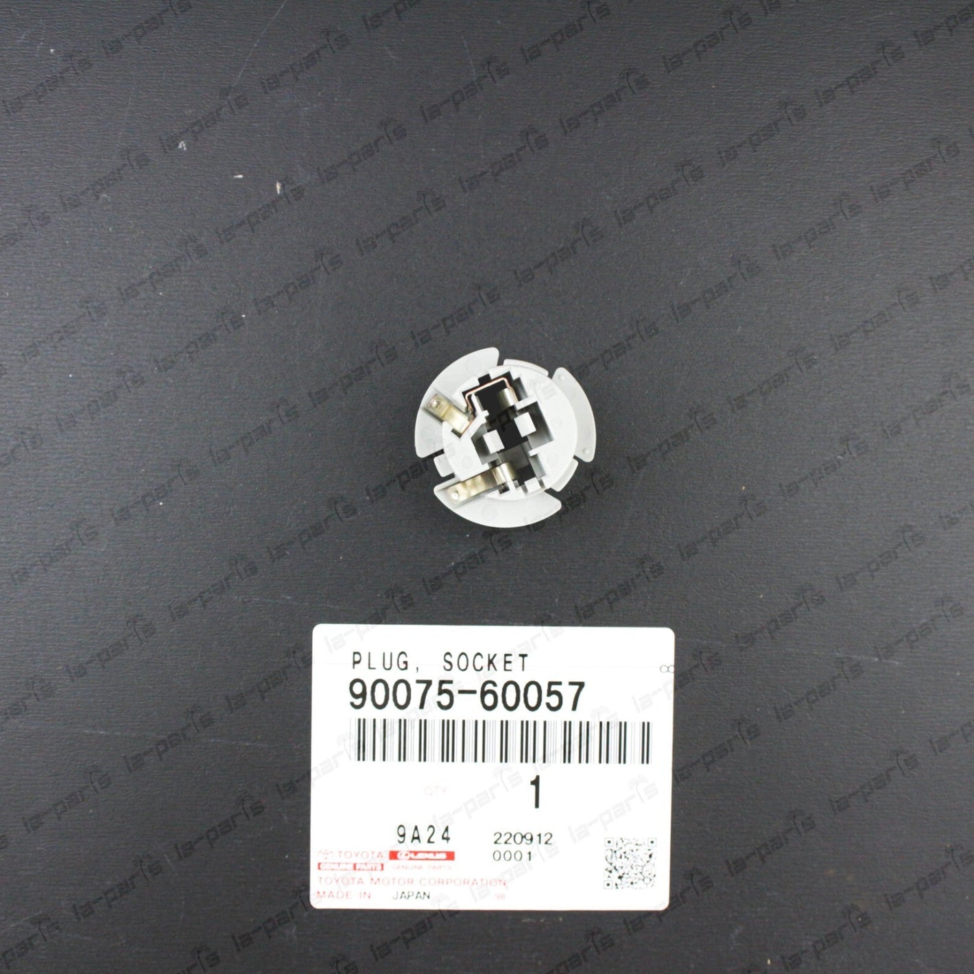GENUINE TOYOTA 2003-2009 TOYOTA 4RUNNER REAR TURN SIGNAL LAMP SOCKET 90075-60057
