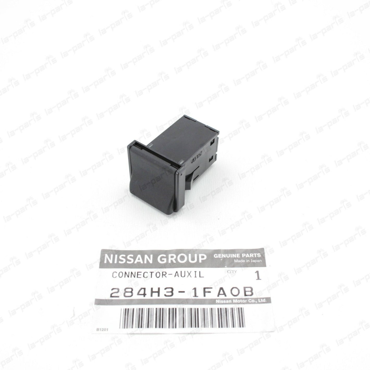 NEW GENUINE NISSAN INFINITI USB CONNECTOR AUXILIARY ADAPTER AUX 284H31FA0B