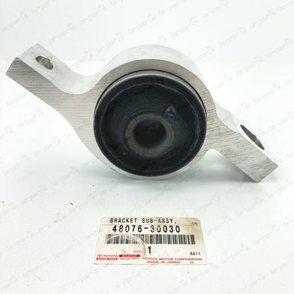 NEW GENUINE LEXUS FRONT LEFT LOWER CONTROL ARM BUSHINGS 48076-30030