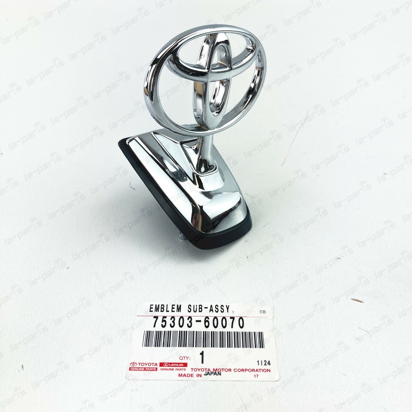 NEW GENUINE TOYOTA 98-07 LC J100 JDM FRONT HOOD CHROME EMBLEM 75303-60070