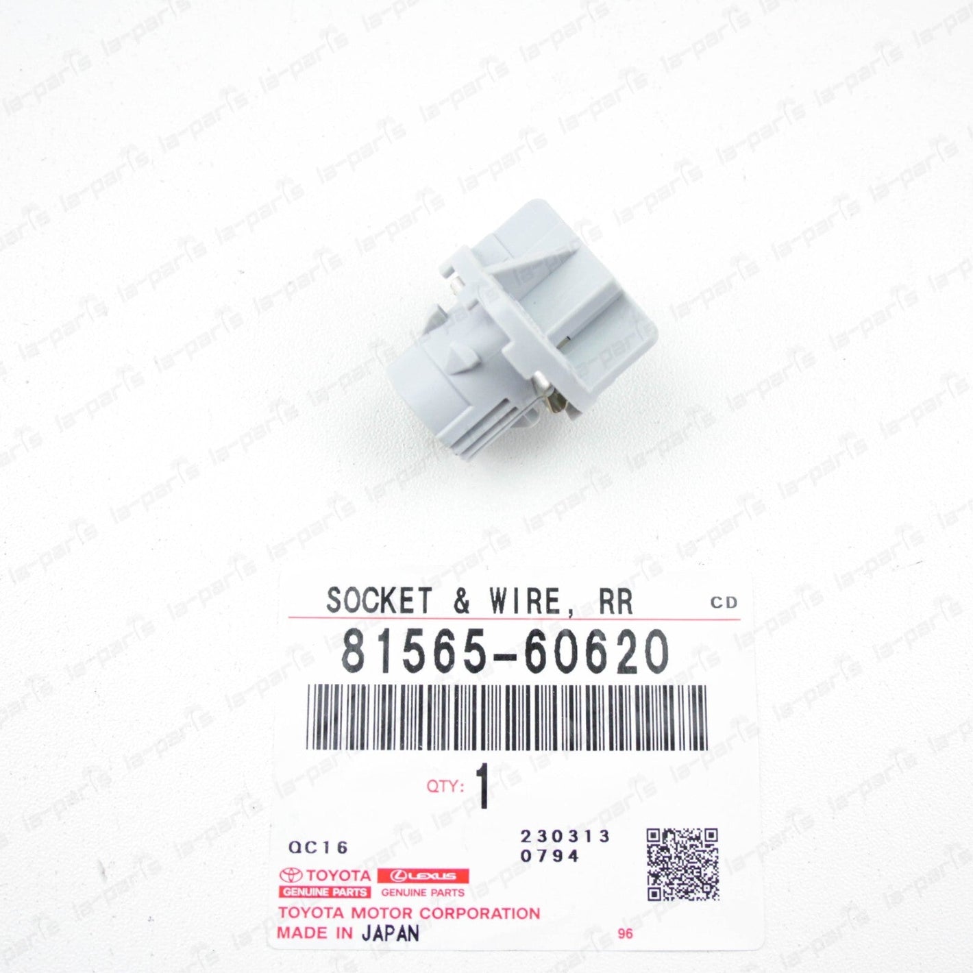 New Genuine Toyota LC 120 Prado Back Up Lamp Socket NO.3 81565-60620