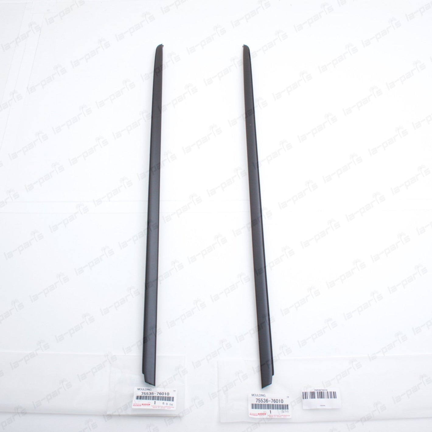 New Genuine Lexus 11-17 CT200h Front Outer Left & Right Windshield Moldings Set