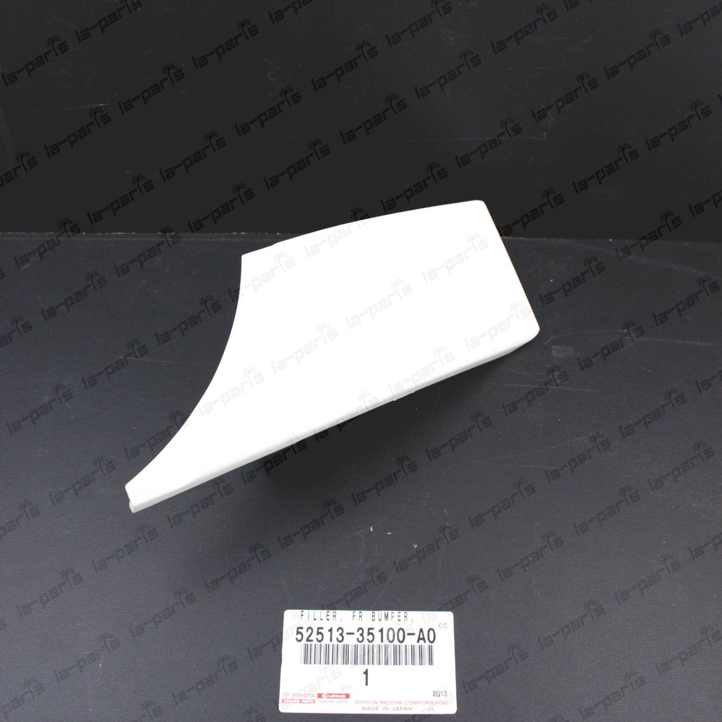New Genuine Toyota FJ Cruiser 07-14 white Front LH Bumper Filler 52513-35100-A0