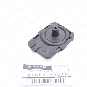 New Genuine Nissan 370Z Infiniti G25 G35 G37 Upper Driver Radiator Mount Bracket